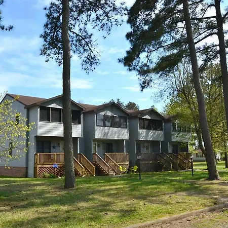Gone Coastal - Pet Friendly With Screened Porch!